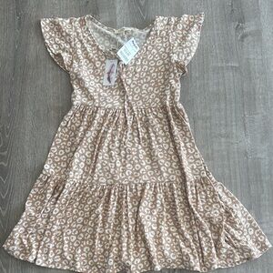 Jessica Simpson Tan and White Casual Dress